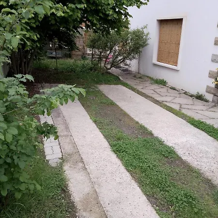 Апартаменты Avec Terrasse En Plein Centre *