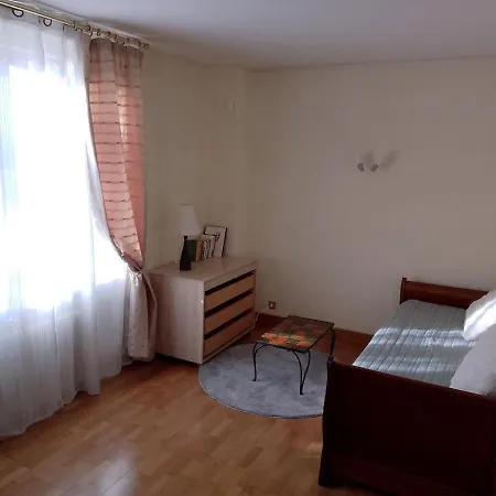 Апартаменты Avec Terrasse En Plein Centre *