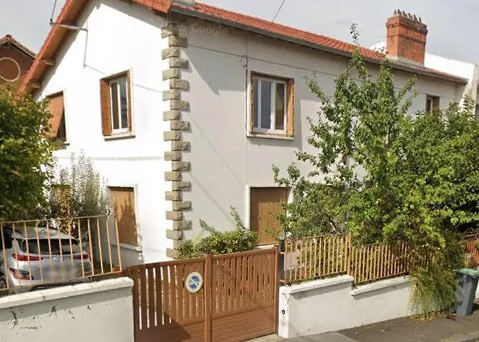 Апартаменты Avec Terrasse En Plein Centre